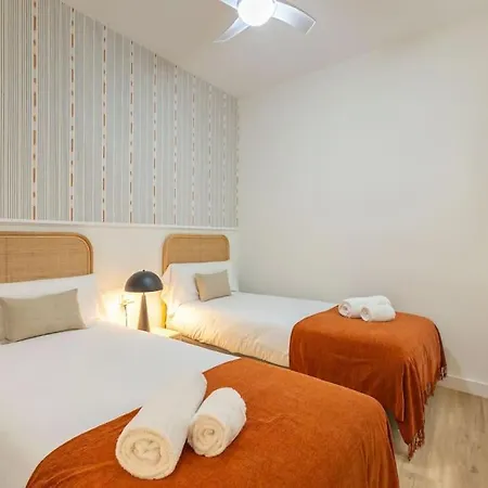 Juan De La Encina Apartment Sevilla